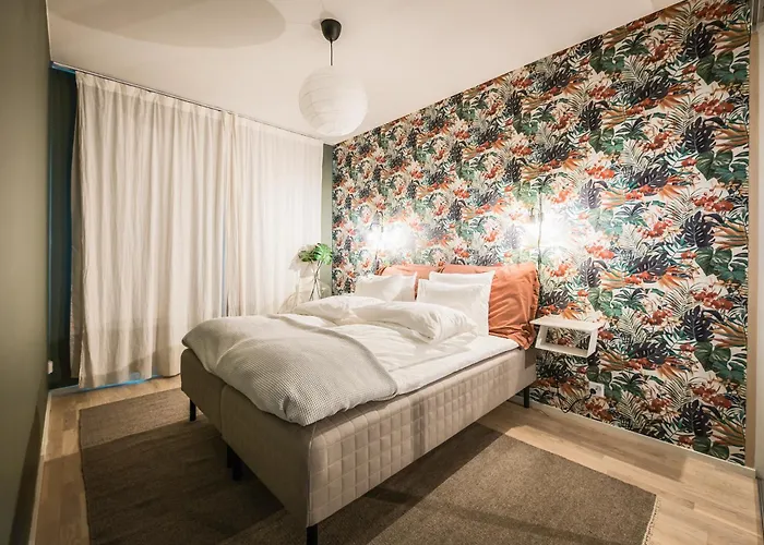 Stylish 2br With Balcony, Free Parking, 24h Shop *